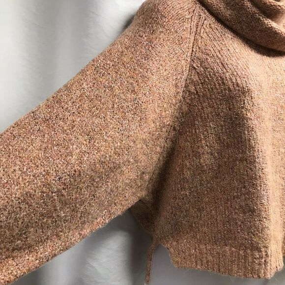 *NWOT Sincerely Jules Cropped Cowl Neck Sweater Size XS - Picture 5 of 9